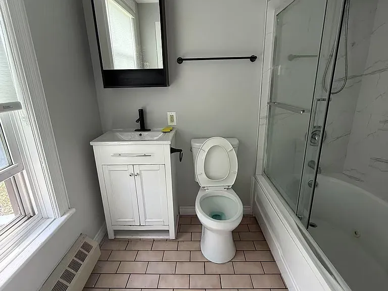 191 Pretoria Ave — Photo 6