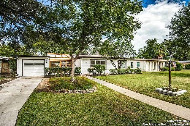 1st image of 511 Calumet Pl