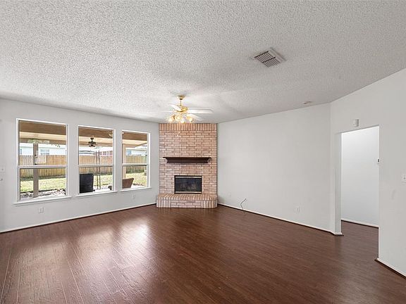 5th image of 4017 Colorado Springs Dr