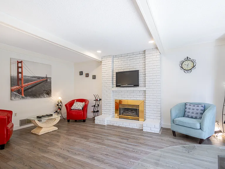 11234 Kingcome Ave — Photo 9