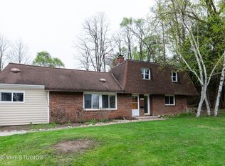 221 Millard Ave, Fox River Grove, IL 60021