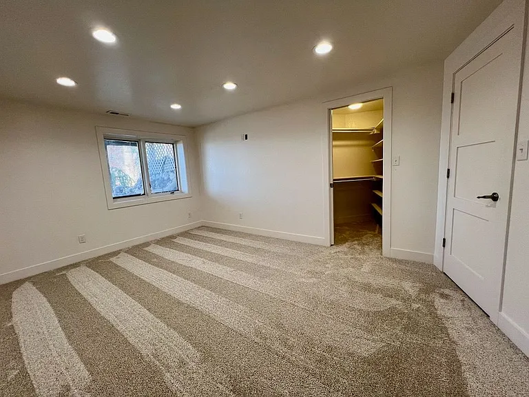 425 Lakeview Way — Photo 11