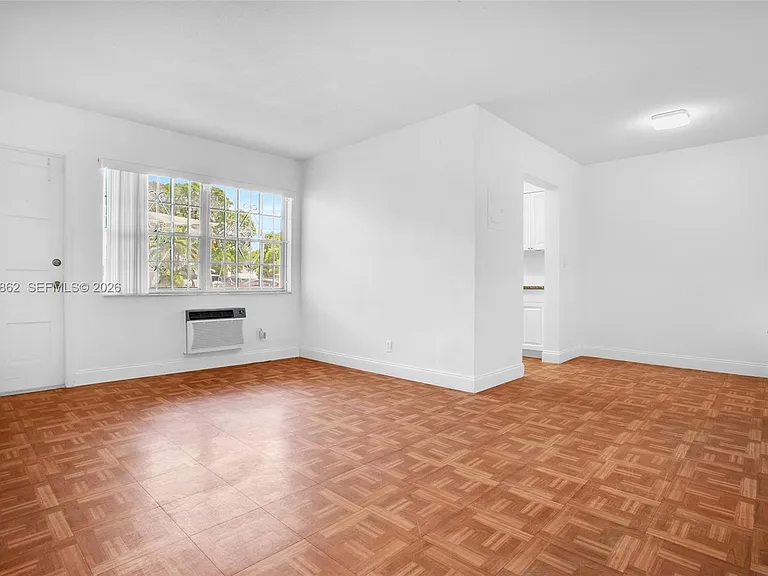 1836 Arthur St #9 — Photo 5