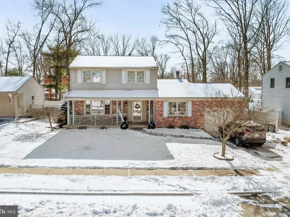 913 Acadia Dr, Turnersville, NJ 08012