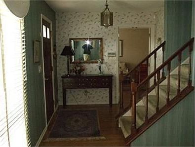 4th image of 633 Cambridge Dr