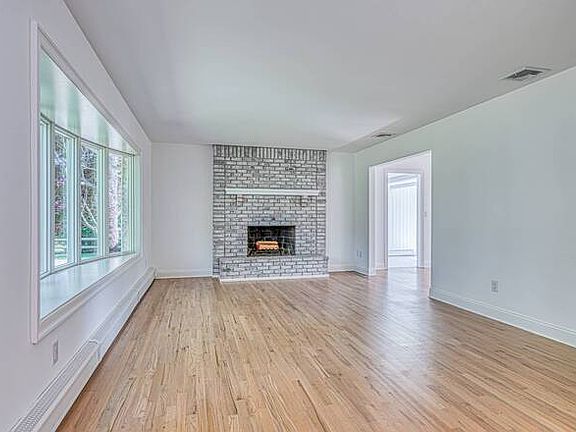 4th image of 12 Walker Ave