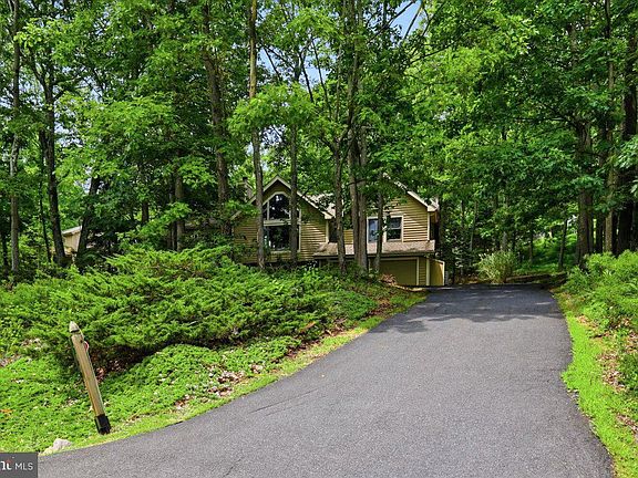 2nd image of 460 Spruce Dr
