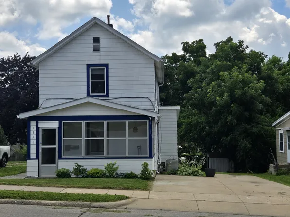 1850 Grace St, Dubuque, IA 52001