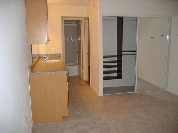 5th image of 75 S Reynolds St APT 120