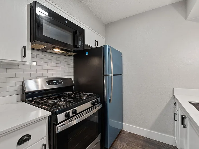 Anderson Flats — Photo 13