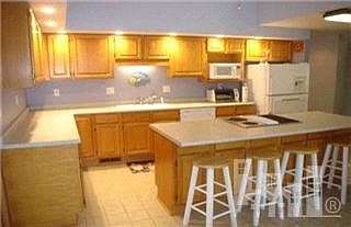 3rd image of 553 SE Southampton Place
