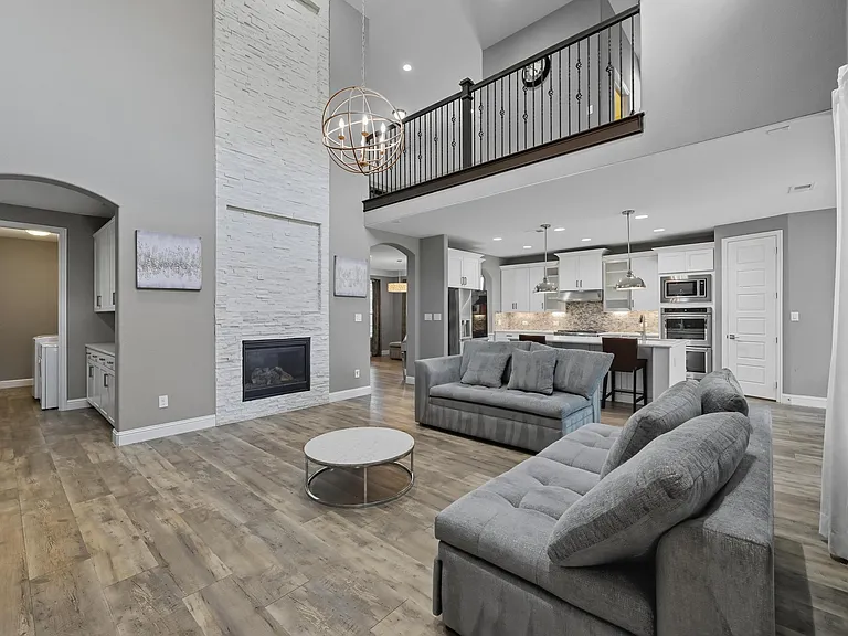 2413 Barton Creek Blvd — Photo 11
