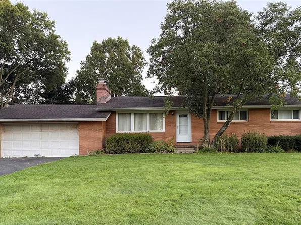 2625 Hyacinth Dr NW, North Canton, OH 44720