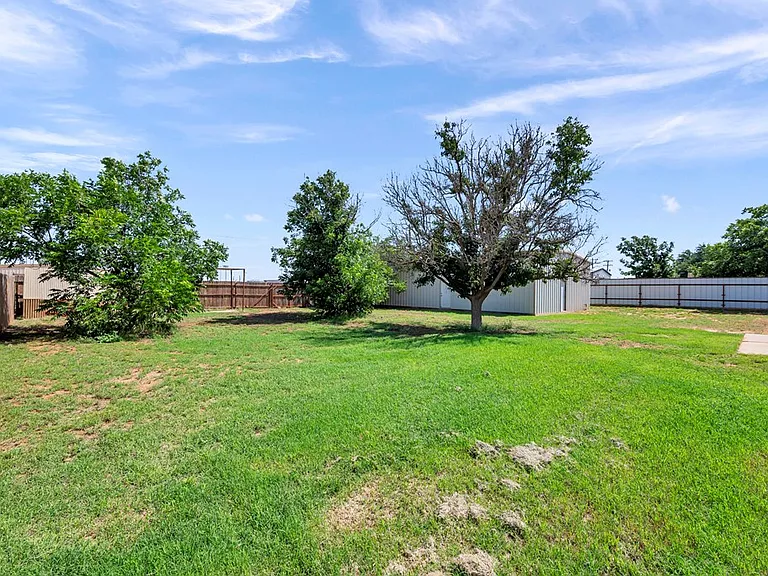 10803 E County Road 104 — Photo 20