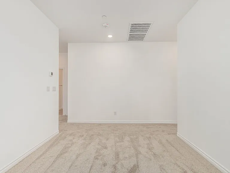 25 Barbara Ln #31 — Photo 35