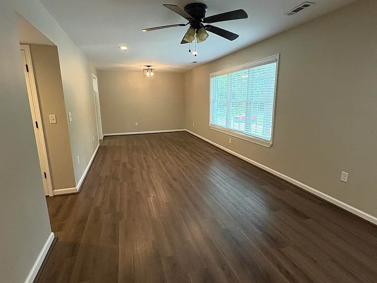 2087 Montreat Cir #2087 — Photo 2