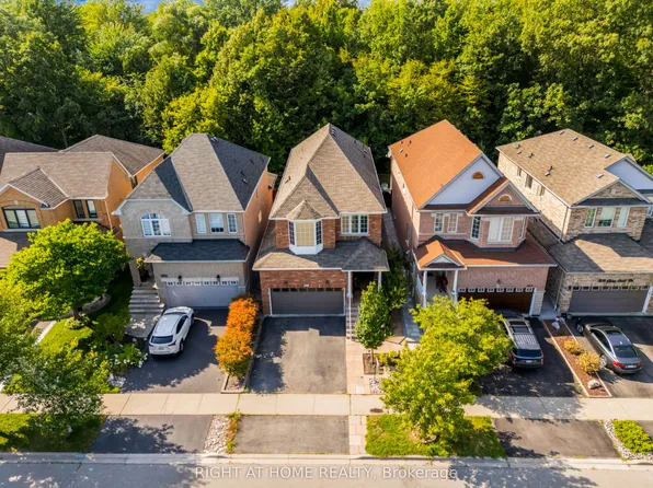 3833 Quiet Creek Dr, Mississauga, ON L5M 8B1