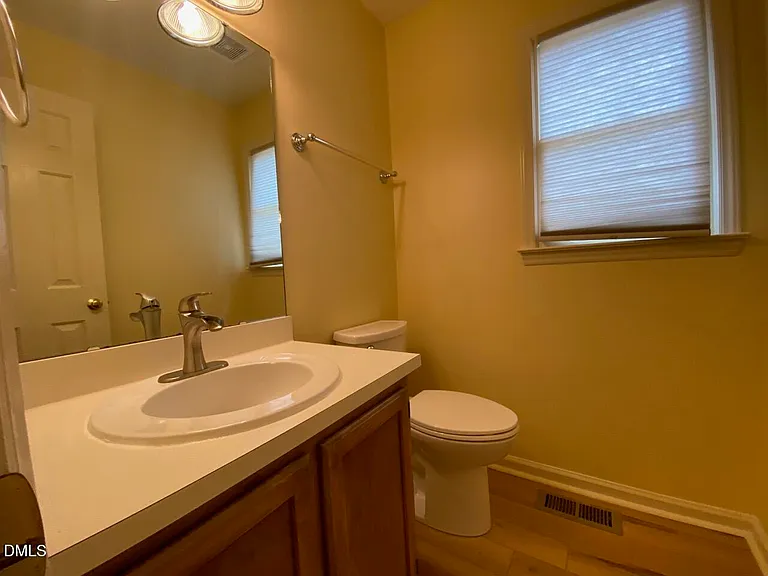 1704 Kingston Heath Way — Photo 10