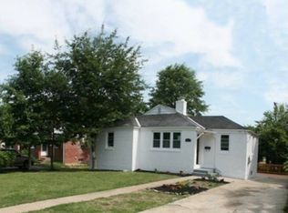2712 School St, Alexandria, VA 22303