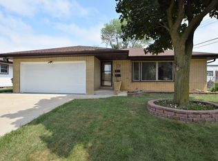 5850 S 14th St, Milwaukee, WI 53221