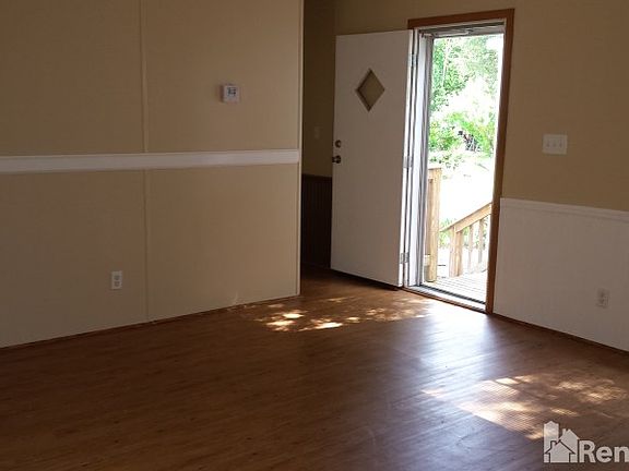3rd image of 7012 Glen Cove Dr