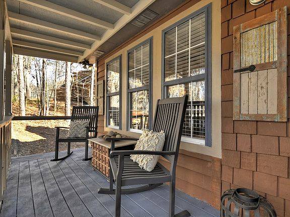 5th image of 410 Eagle Mountain Dr E
