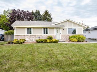 6918 Revere Rd, Racine, WI 53402