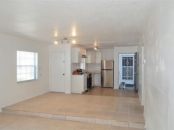 4th image of 1000 S Semoran Blvd APT 211