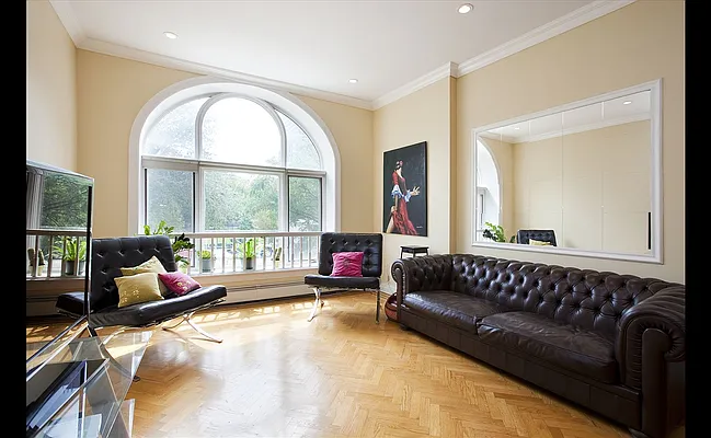 Sold by Douglas Elliman | media 15