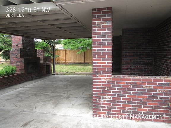 3rd image of 328 12th St NW