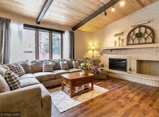 872 118th Ln NE, Blaine, MN 55434