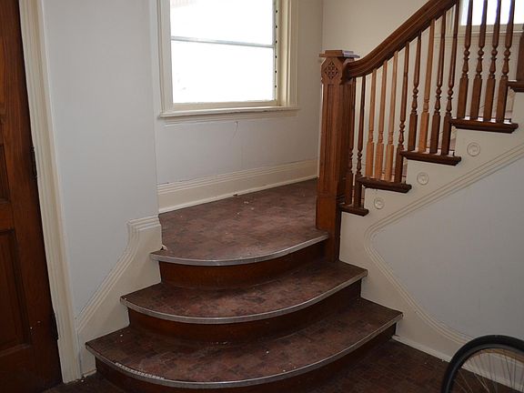 2nd image of 230 S 26th St APT 2