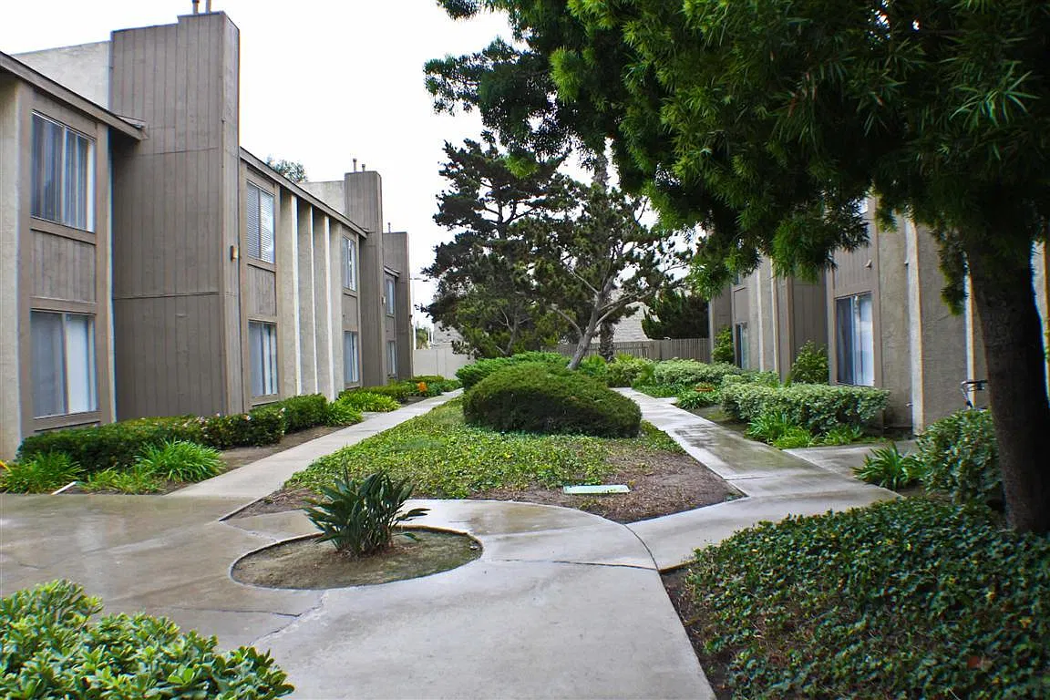 2 bed, 2.5 bath, 1388 sqft, $2,995 — Photo 3