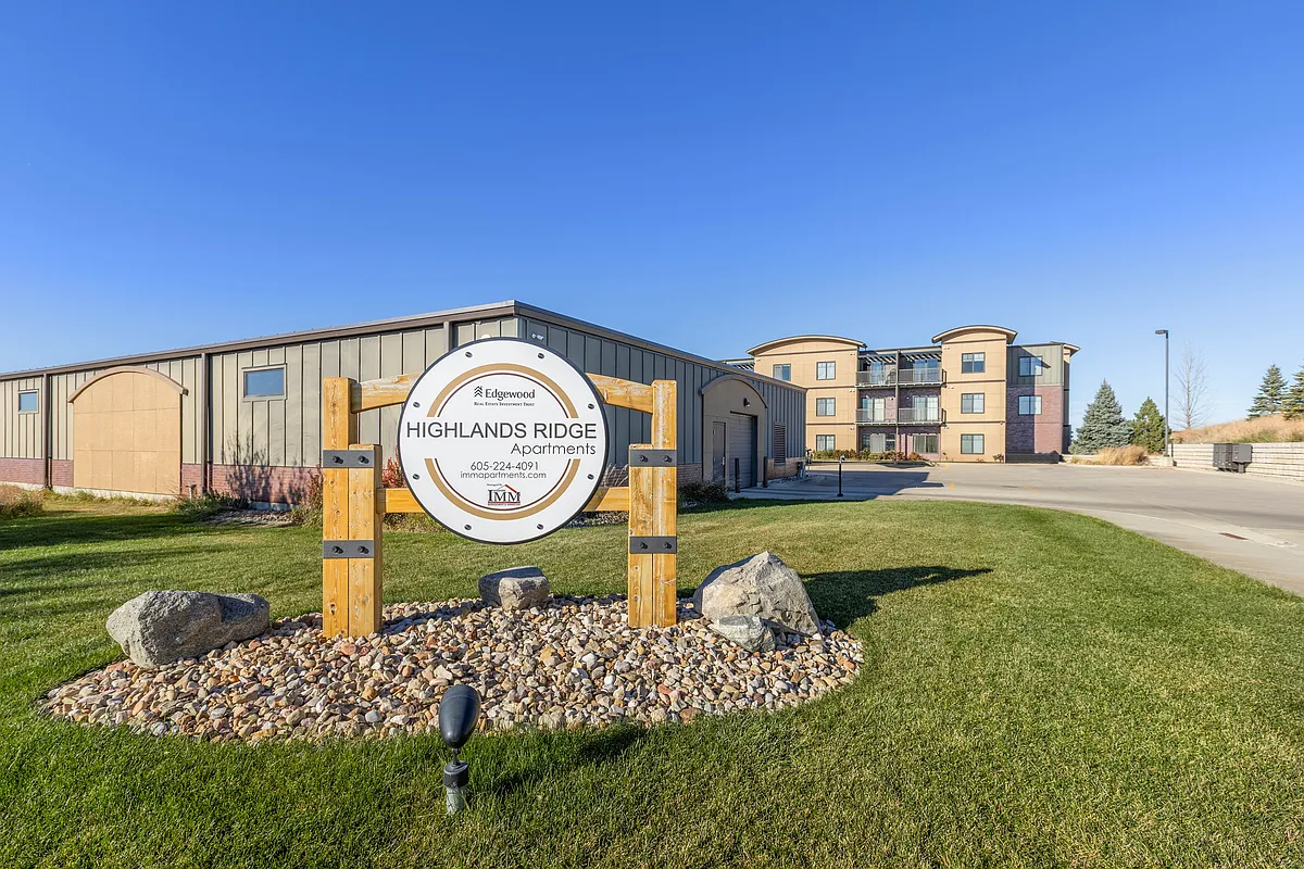 Highlands Ridge Apartments - Highlands Ridge Apartments