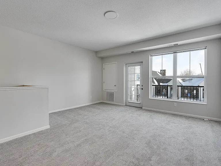 Powers - 1 Bed / 1 Bath - 961 Sq.Ft.