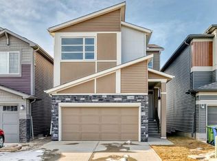 31 E Lucas Psge NW, Calgary, AB T3P1Z4