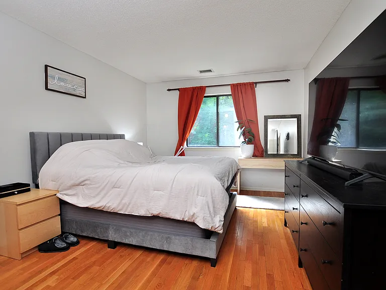30 Simsbury Lndg #30 — Photo 6