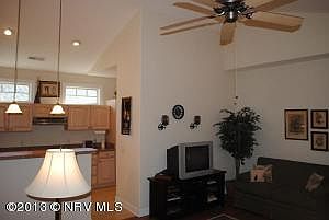 5th image of 105 Melody Dr