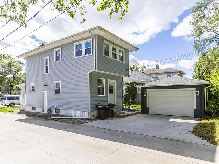 721 Corby Blvd — Photo 5