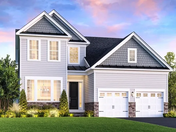 32 Tamarack Way #83, Tyngsborough, MA 01879