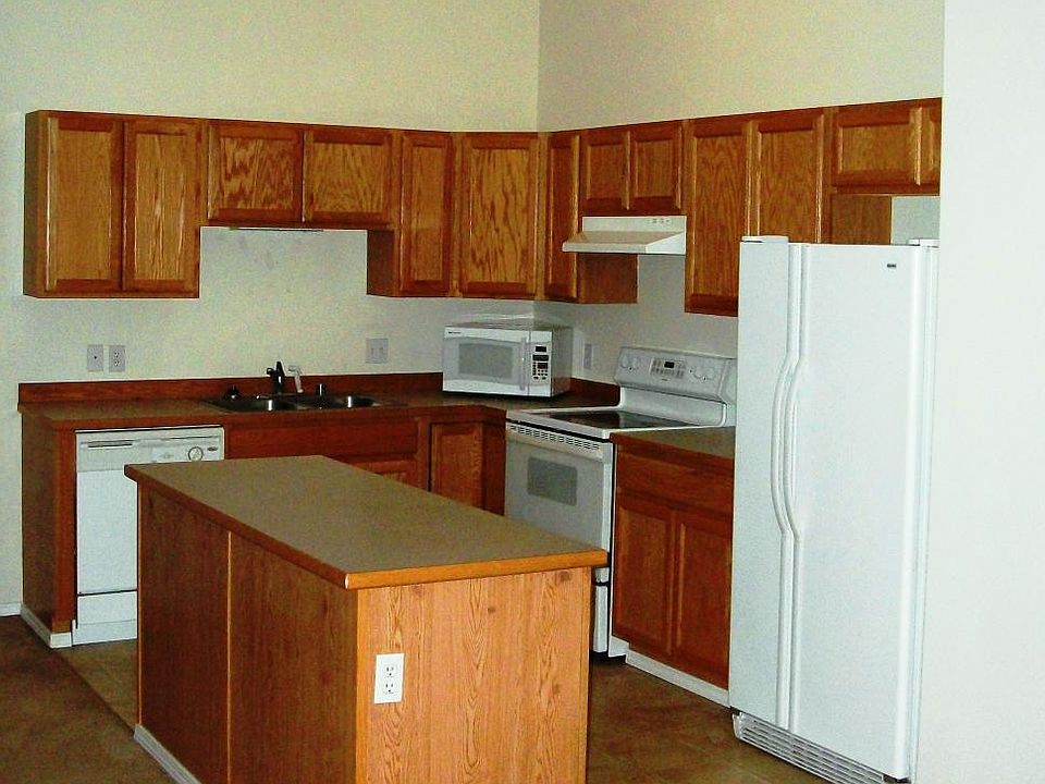 2nd image of 11652 Dawn St #9