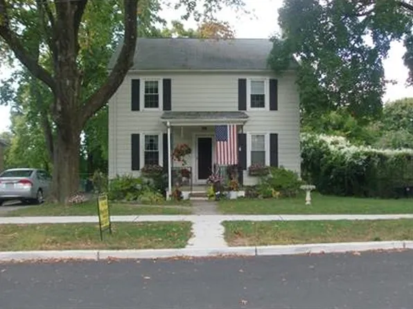 13 Master St, Franklin, NJ 07416