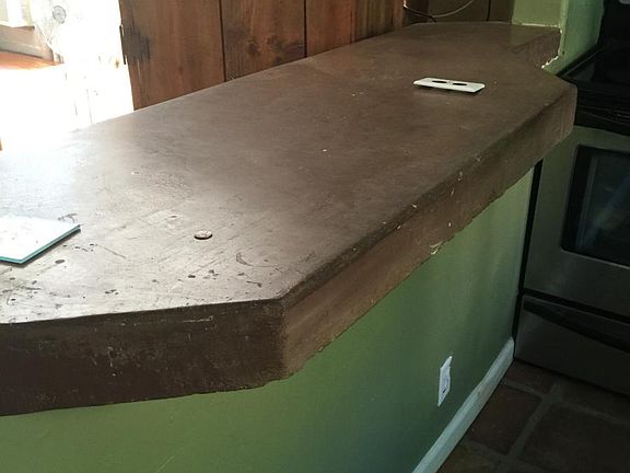 Kitchen breakfast area