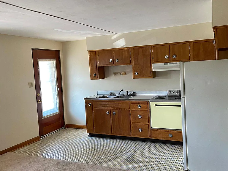 524 S Rosina Ave #6 — Photo 4