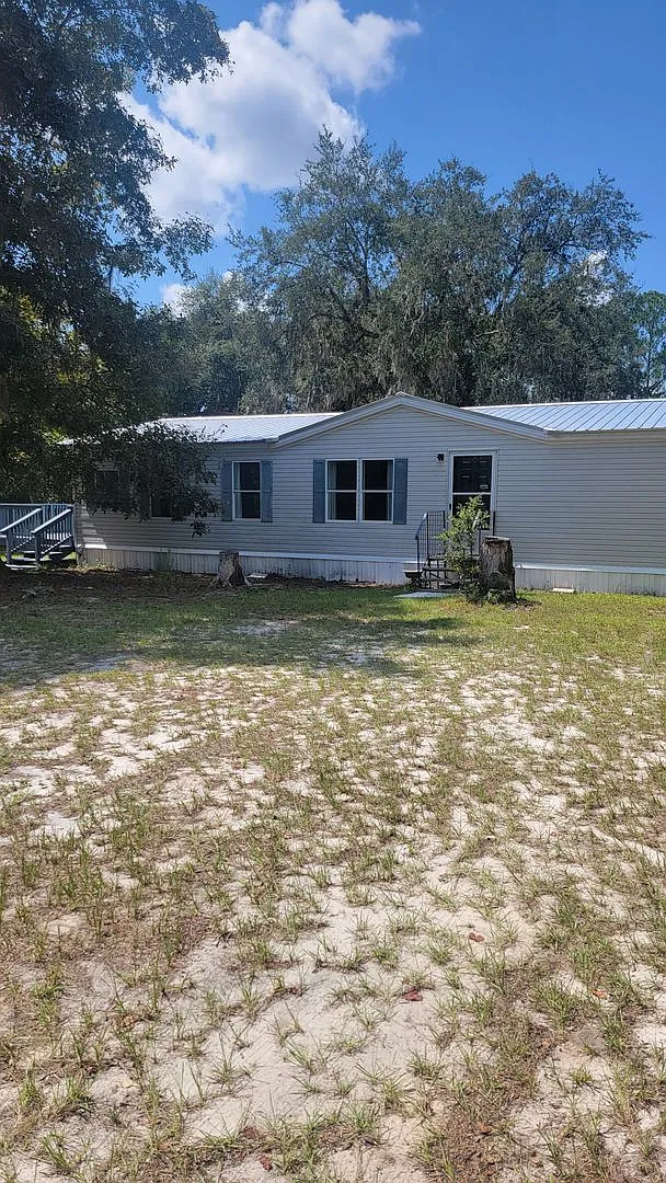 Joshua St — Photo 1