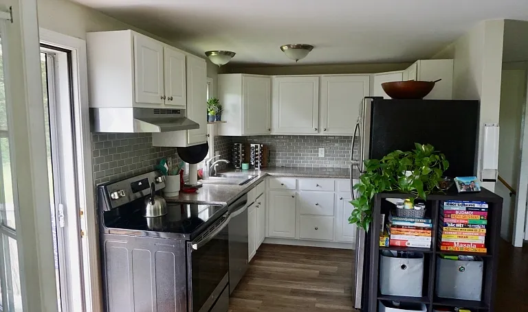 373 N Main St — Photo 3