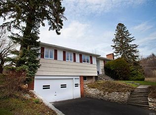 35 Drumlins Ter, Syracuse, NY 13224