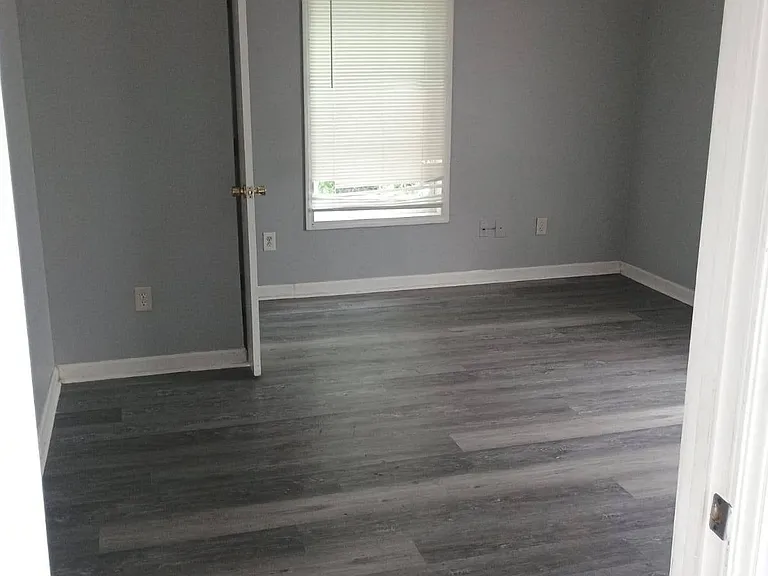 684 Mitchell St — Photo 12