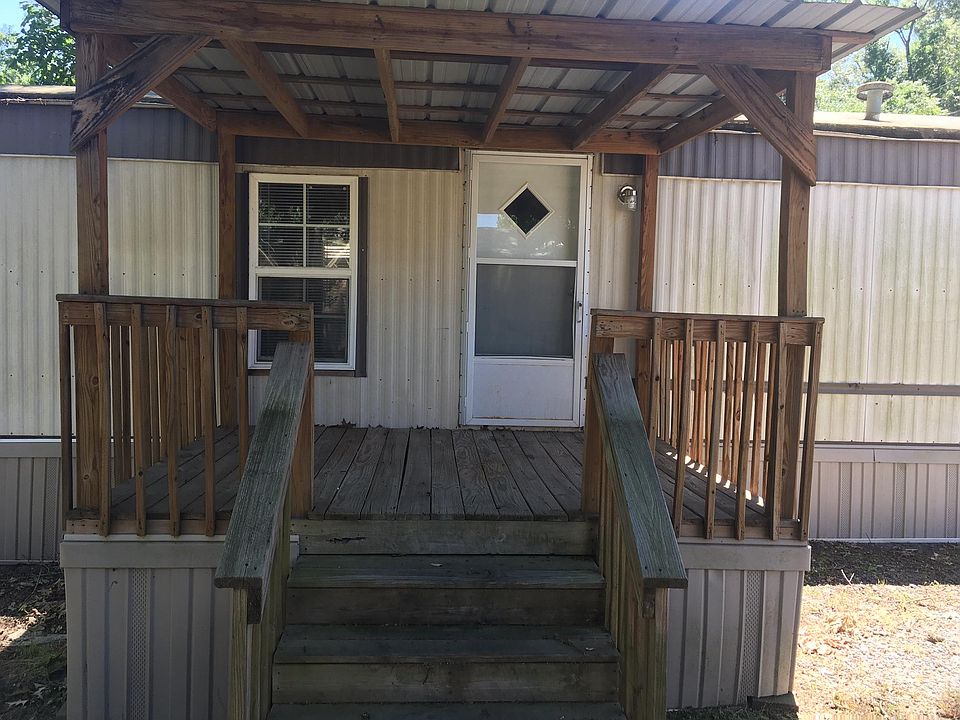 2nd image of 410 Brown St Lot 18