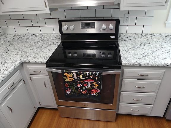 2nd image of 80 Princetonia Dr APT 2